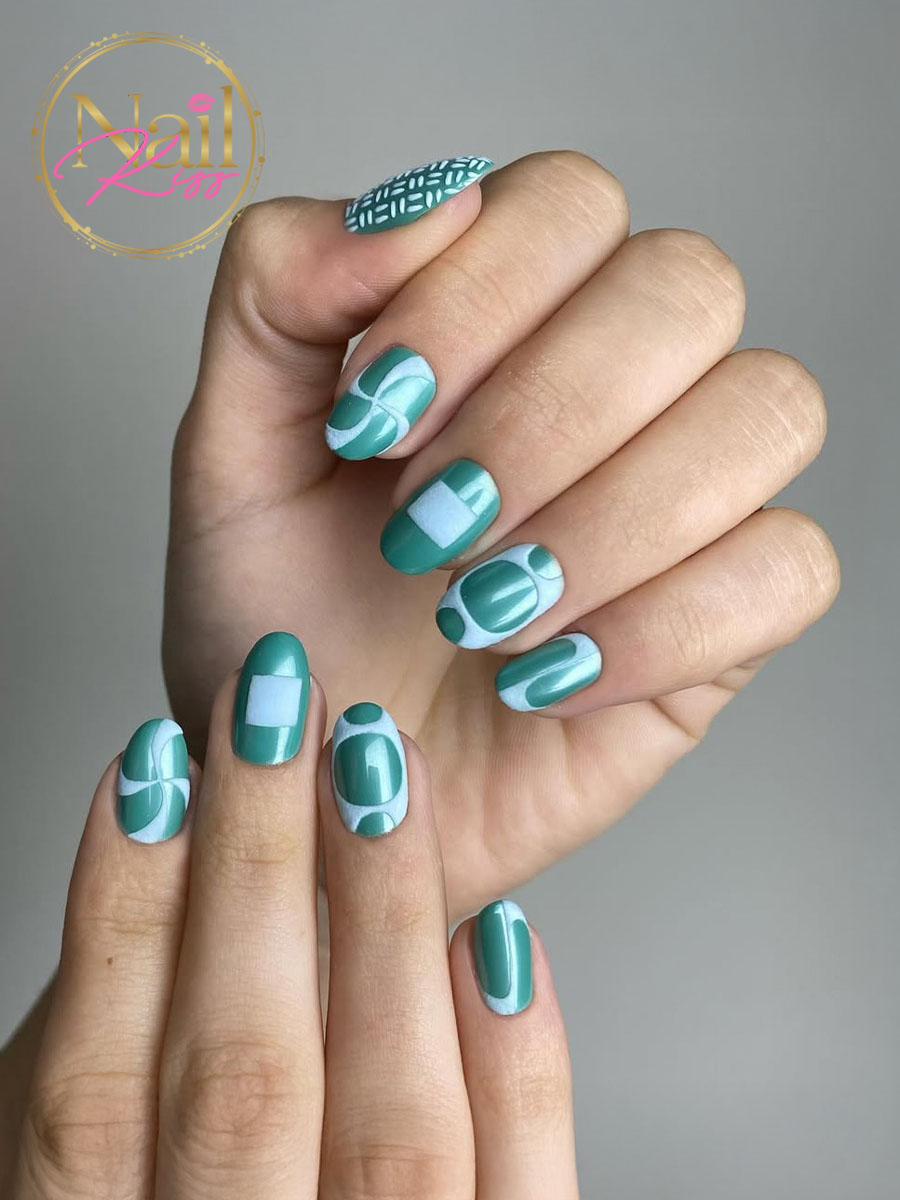 Nail Kiss 